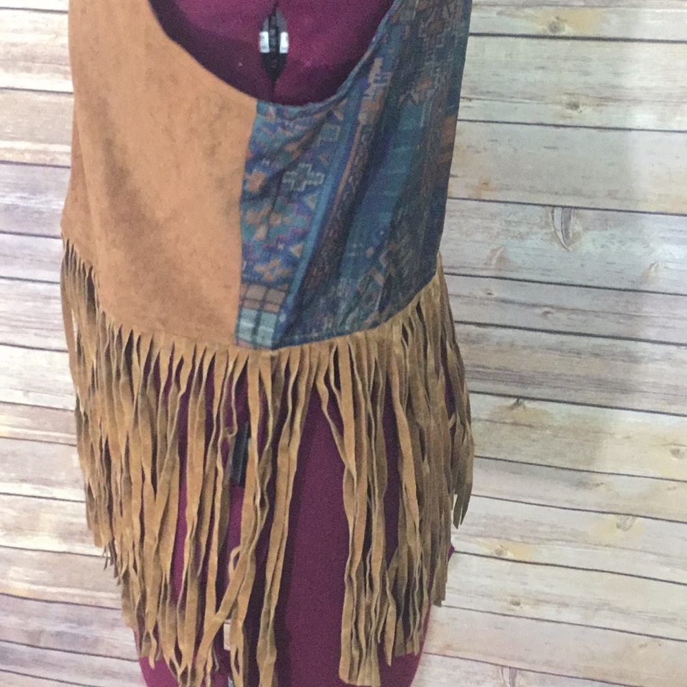 Boho fringe vest | Tan | size Medium | Aztec | - Picture 4 of 8